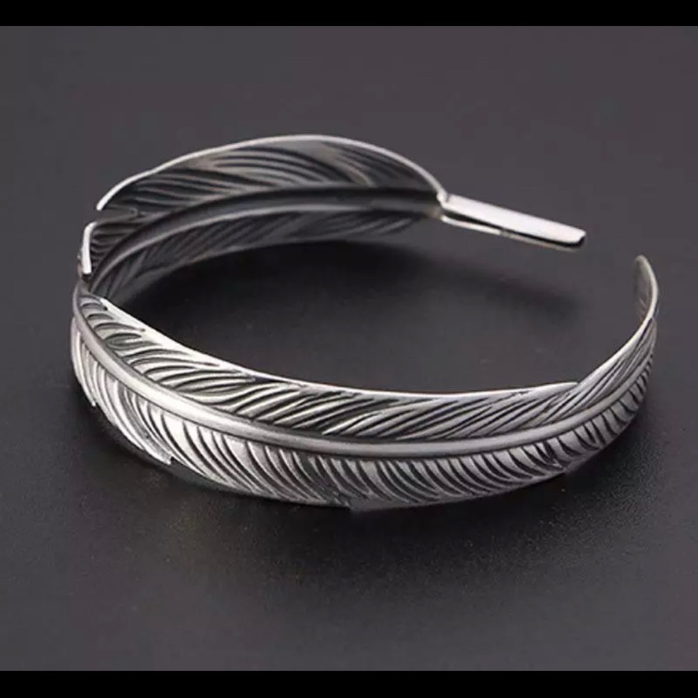Elegant Silver Feather Bracelet